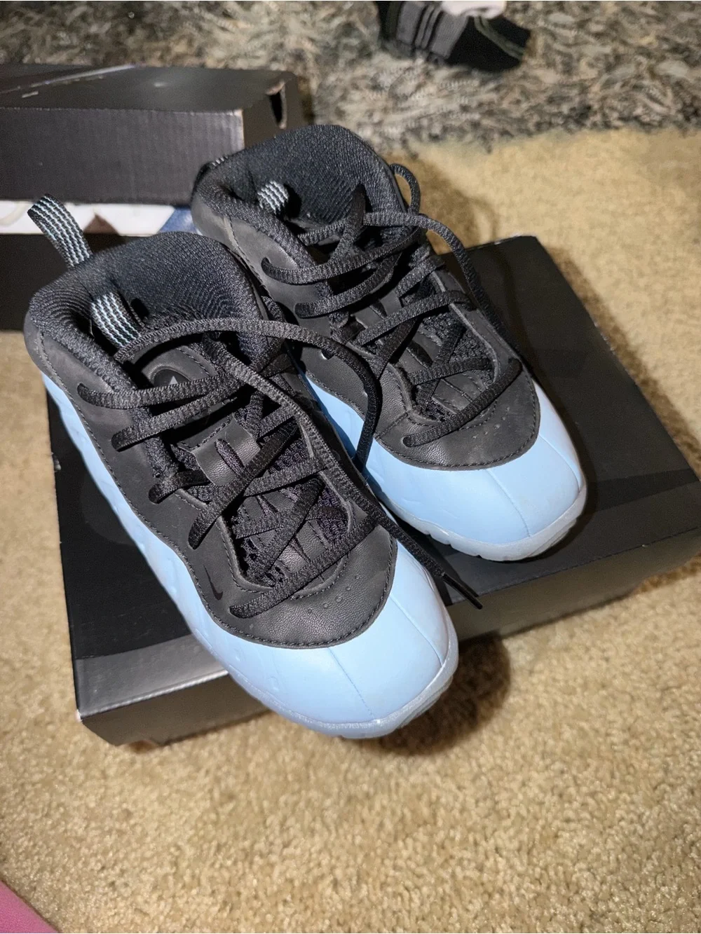 FOAMS Nike Kids Black and Light Blue High-Top Sneakers